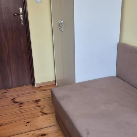 Hostel Tulip - 6 Ze Wspolna Lazienka I Kuchnia Štetín